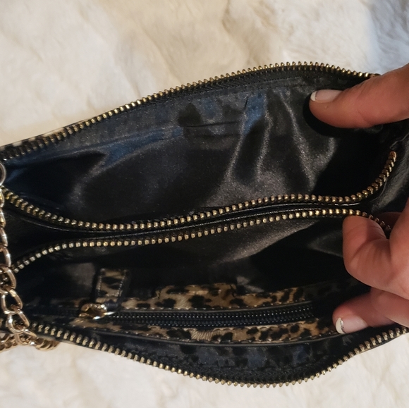 Bebe leopard print clutch - Picture 2 of 5